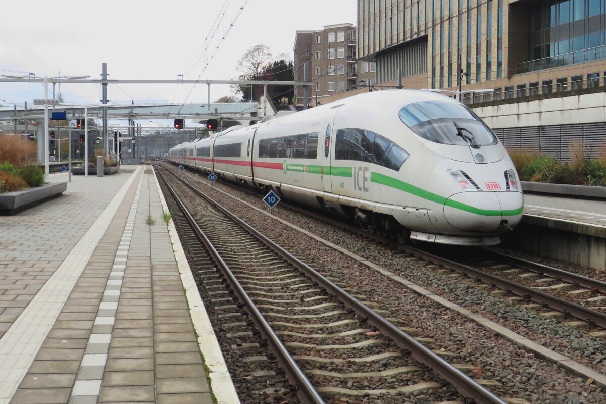 ICE 406 007 'HANNOVER' quits Arnhem Centraal on 13 November 2021.