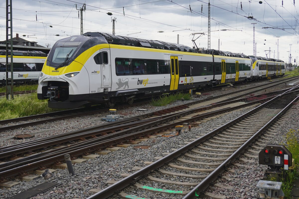 Identity crisis? SWEG 463 026 or 126 stands idle at Offenburg on 18 May 2026. New EMUs/BEMUs and other hybrid train sets are to replace many older trains, Diesel railcars and loco hauled trains (with DB Regio).
