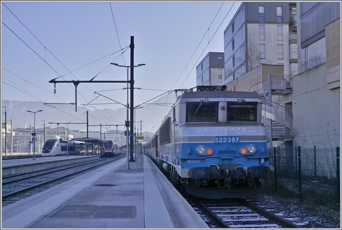 In the early and coold moring I tooked a picture from the SNCF BB 22397 in Annecy. 

14.02.2023