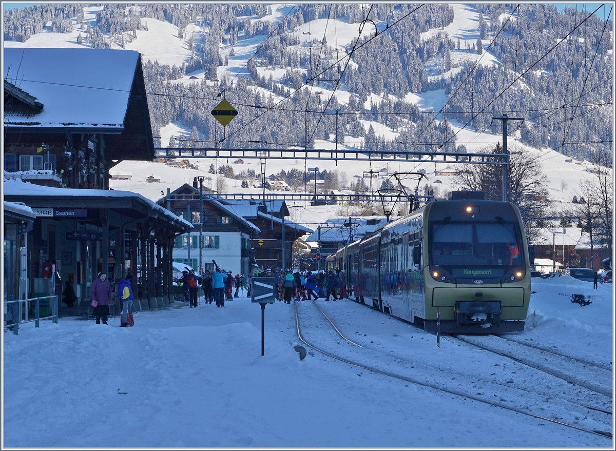 In the winter, the shadow is comming early in the afternoon: A MOB local train on the way to Rougemont by his stop in Saanen. 

19.01.2017