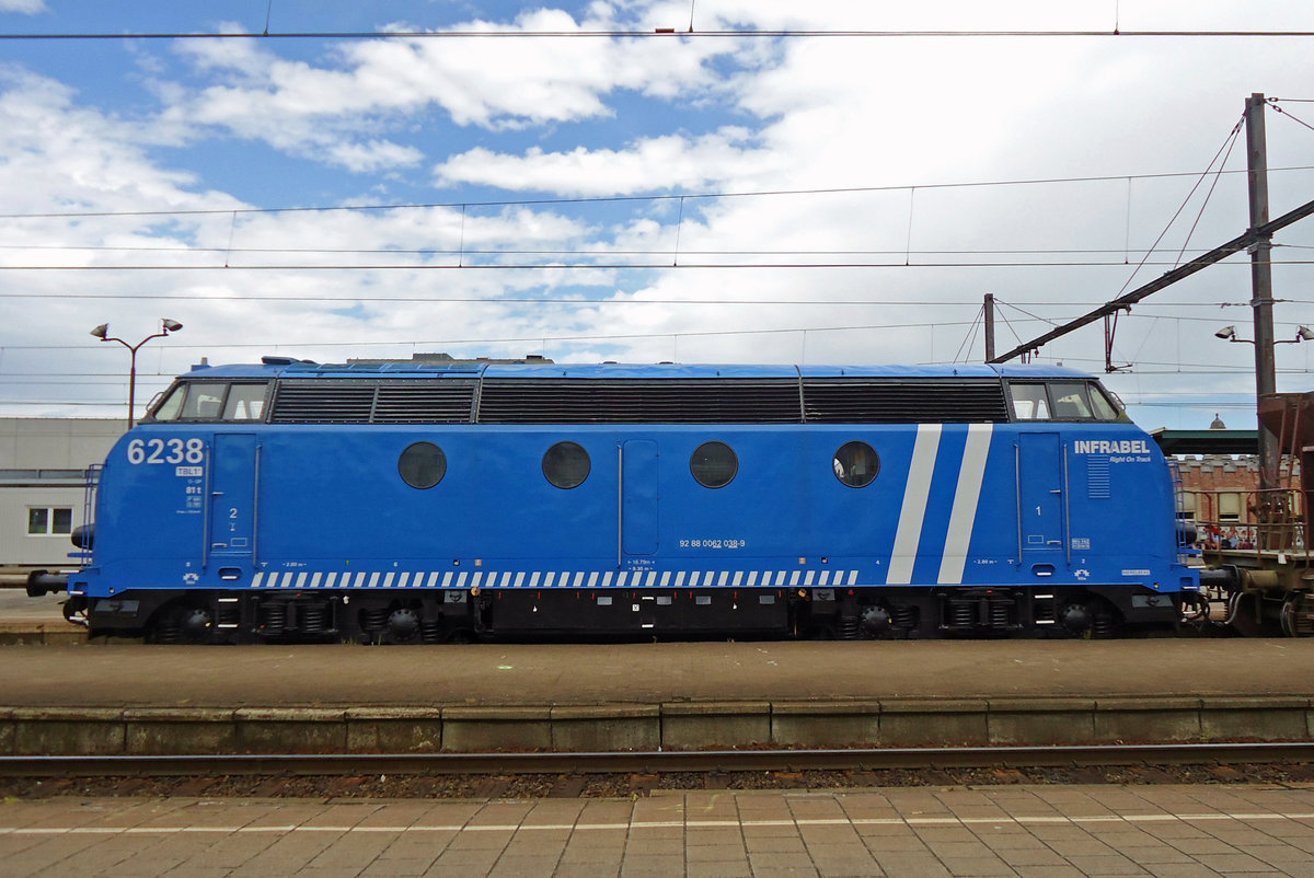InfraBel 6238 stands at Gent Sint-Pieters on 22 May 2014.