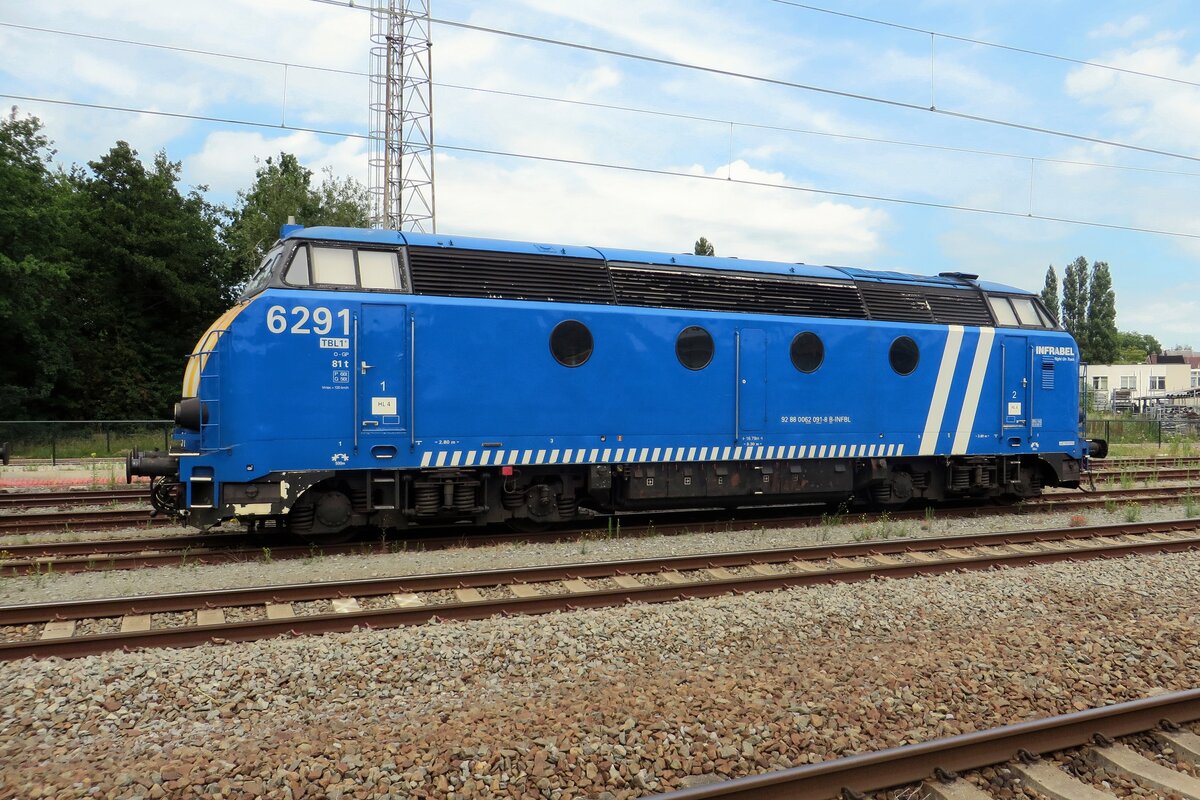InfraBel 6291 awaits the new tasks at Lier on 14 July 2022. The weekend of 16/17 July 2022, she and three sister locos will be at work near Hasselt.