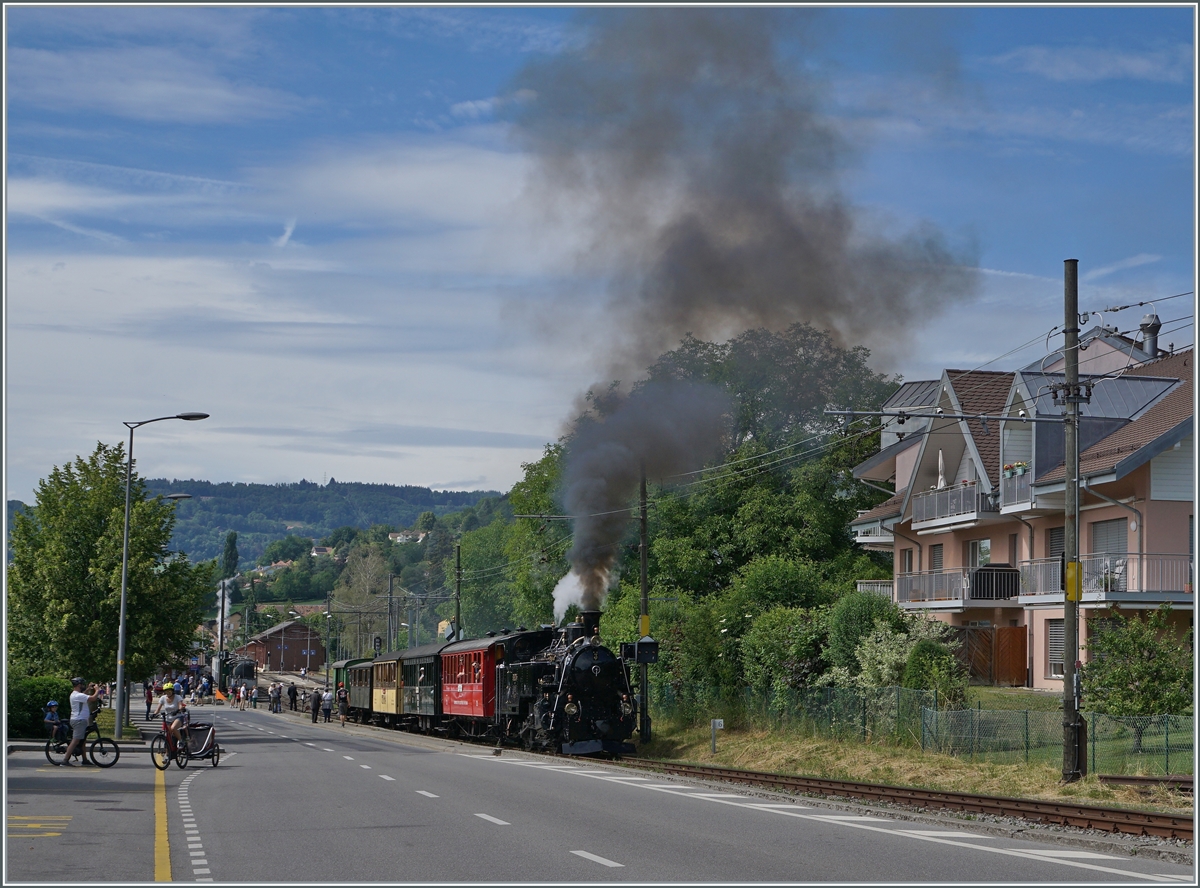 Is coming back from Meiningen: The Blonay Chamby BFD HG 3/4 N° 3 with Steamer Service by Blonay on the way to Chaulin Musée. 06.06.2022