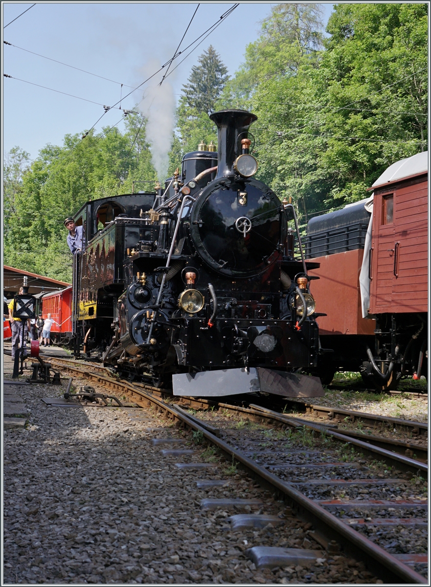 Is coming back from Meiningen: The Blonay Chamby BFD HG 3/4 N° 3 in Chaulin Musée. 

04.06.2022