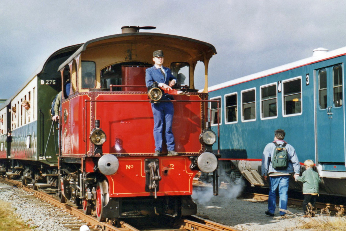 Just before a down pour cleared up the entire area of a railway exhibition at Hengelo, MBS-2 (still in red) could be seen here on 2 October 1999.