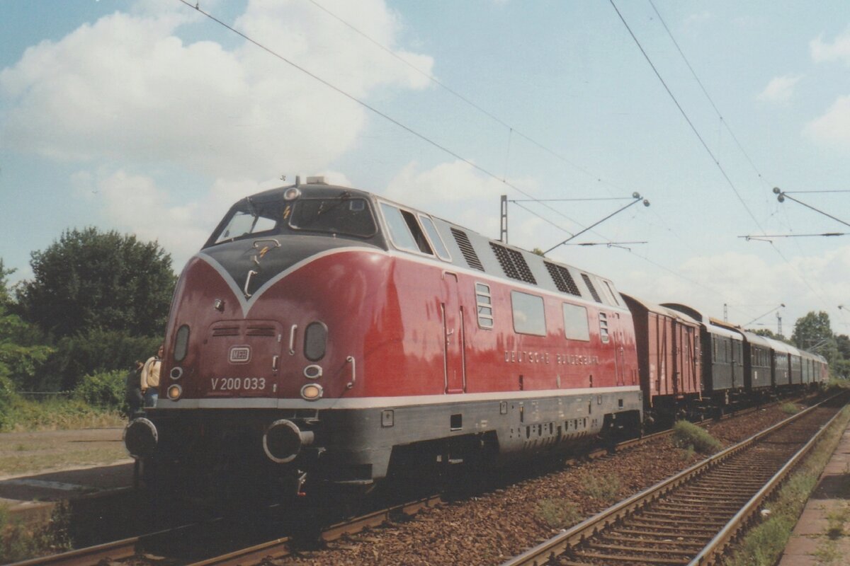 Kaldenkirchen was visited by V 200 033 with an extra train on 12 August 2006.