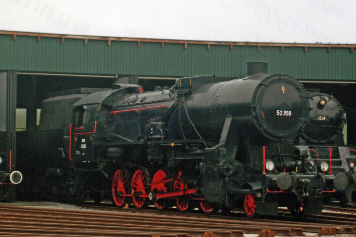 Kriegslok 52.1198 (the dot is correct for Austrian locos) stands at the loco shed in Ampflwang on 31 May 2009.