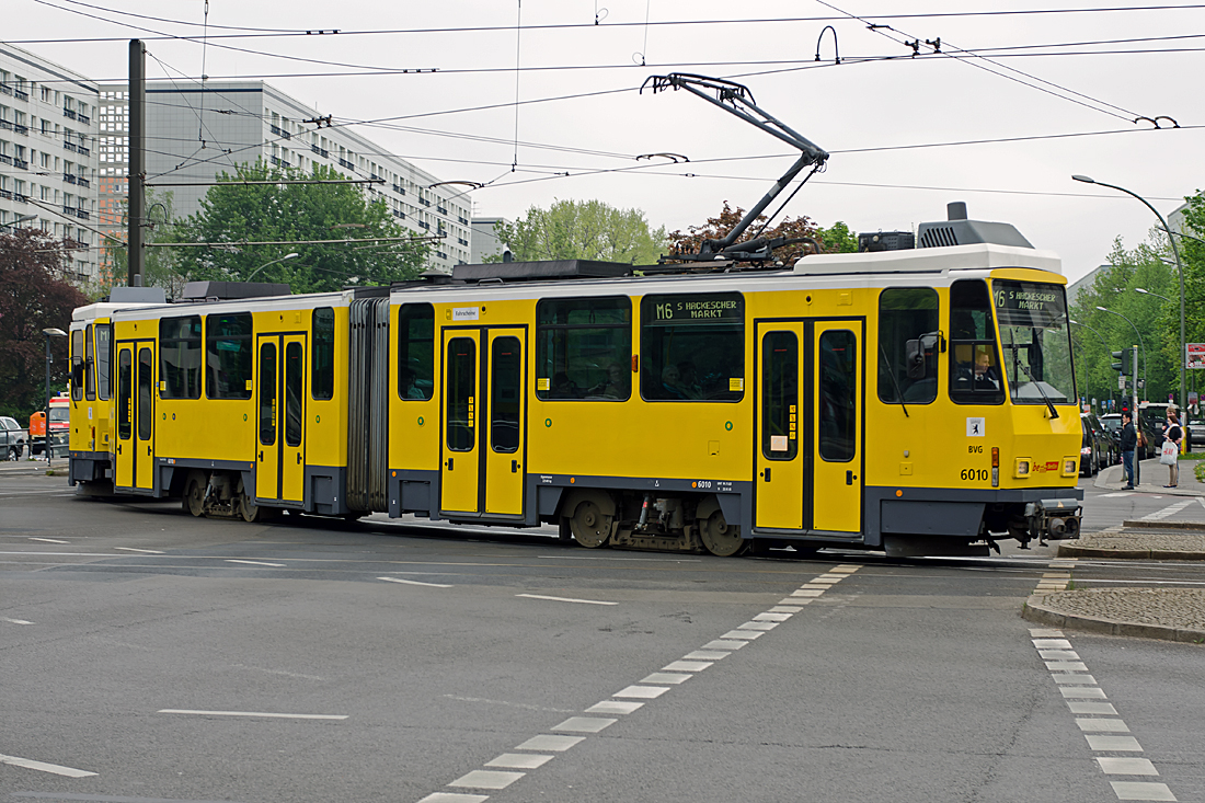 Трамвай 4 отслеживание. R1 трамвай Германия. Берлин трамвай 2023. Трамваи kt4dmc. Тульский трамвай(германский).