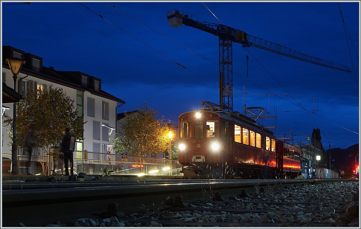 LA DER 2020 by the Blonay-Chamby: The realy last train on the last weekend by the Blonay-Chamby Railway on this Saison: the RhB ABe 4/4 N§ 35 in Blonay is waiting his departur. 

25.10.2020