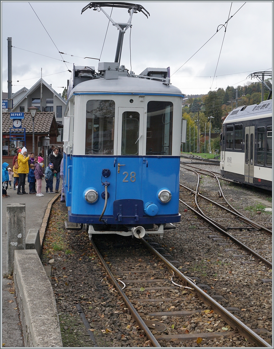  La DER de la Saison 2023 Bis!  - Families to the Museum - a regional event that gives families the opportunity to visit the local muses and of course the Blonay-Chamby museum railway is also part of it, so the museum in Chaulin opened its doors on Sunday November 5th and set a few for the journey Trains from Blonay. In the picture the Ce 2/3 28 of the TL in Blonay ready to depart for Chaulin.

November 5, 2023