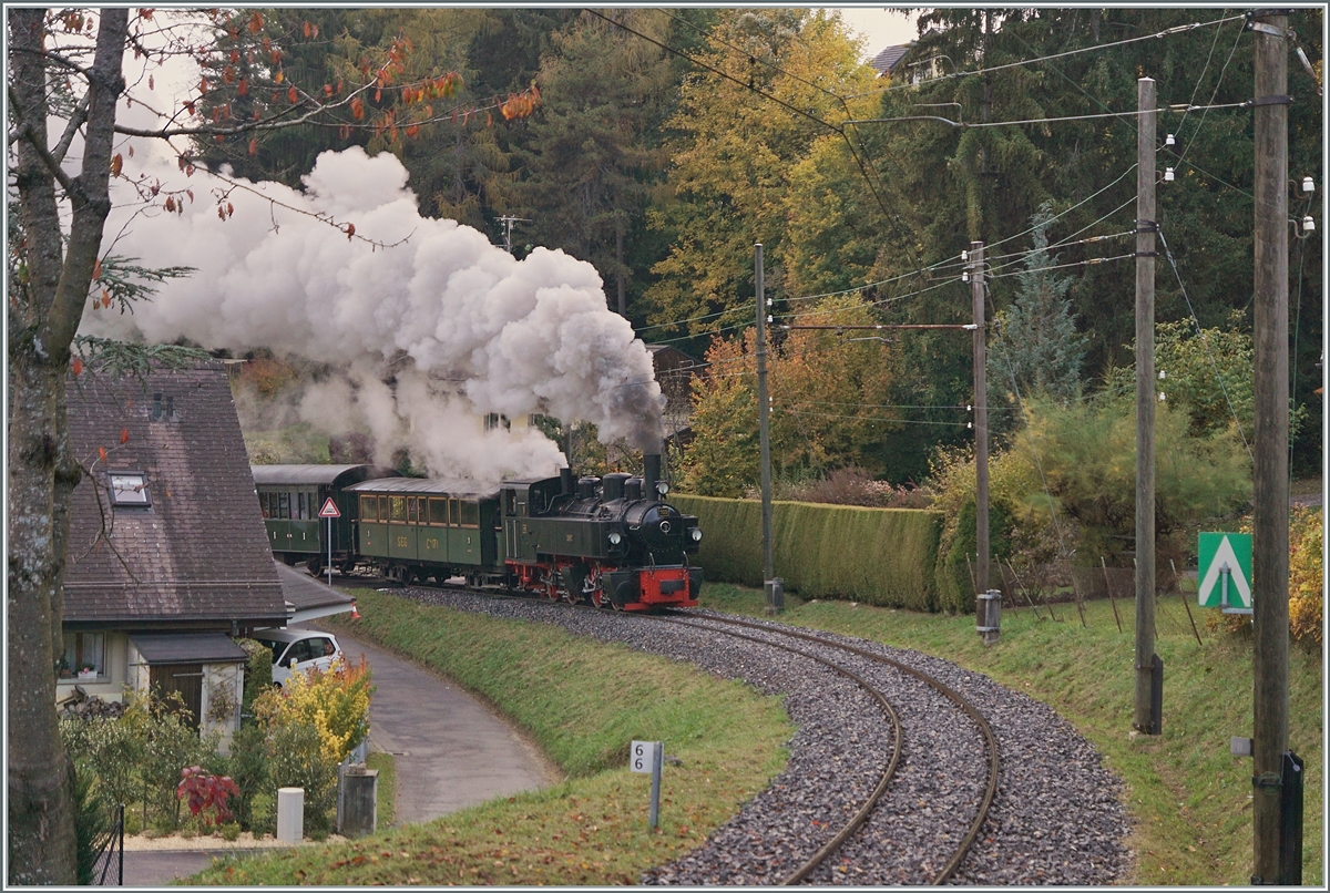 La DER du Blonay-Chamby / the Blonay-Chamby Saison End 2021: The Blonay-Chamby G 2x 2/2 105 on the way to Chaulin by Blonay.

30.10.2021