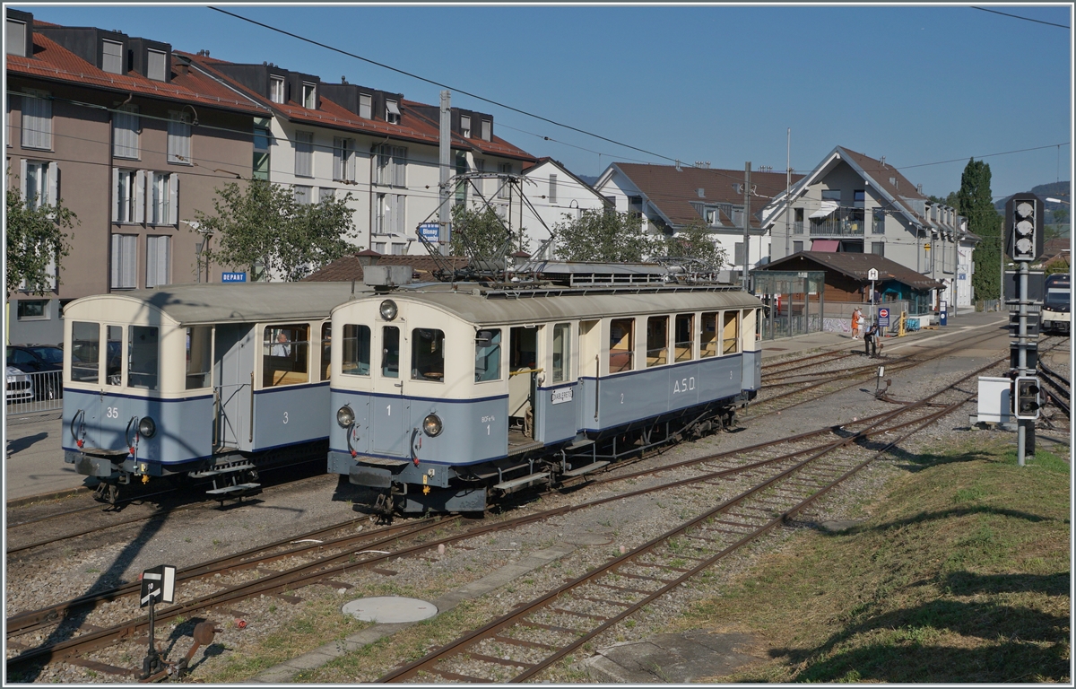  Le Chablais en fête  at the Blonay Chamby railway. The opening of the first section of the Bex - Villars 125 years ago, as well as the merger of some routes in the Chablais 80 years ago, was the reason for this year's autumn festival  Le Chablais en fête . The ASD BCFe 4/4 N° 1 is a special attraction  TransOrmonan  of the TPC with its B 35 as a guest vehicle.

The picture shows the BCFe 4/4 N° 1, built in 1913 and converted in 1940, shunting in Blonay. 

September 9, 2023