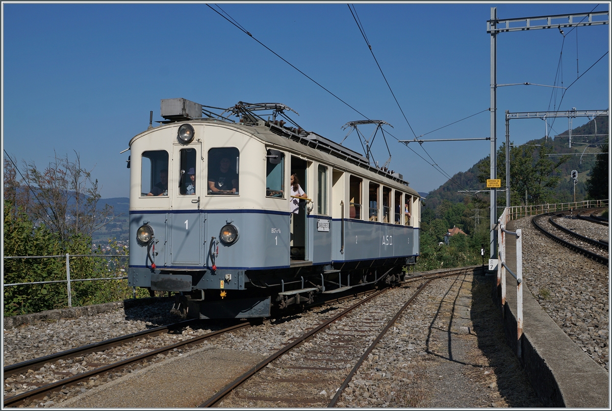  Le Chablais en fête  at the Blonay Chamby train. The opening of the first section of the Bex - Villars 125 years ago, as well as the merger of some routes in the Chablais 80 years ago, was the reason for this year's autumn festival  Le Chablais en fête . A special attraction is the TPC's ASD BCFe 4/4 N° 1  TransOrmonan  with its B 35 as a guest vehicle. The picture shows the BCFe 4/4 N° 1, built in 1913 and rebuilt in 1940, by its arrival in Chamby.

Sept. 10, 2023