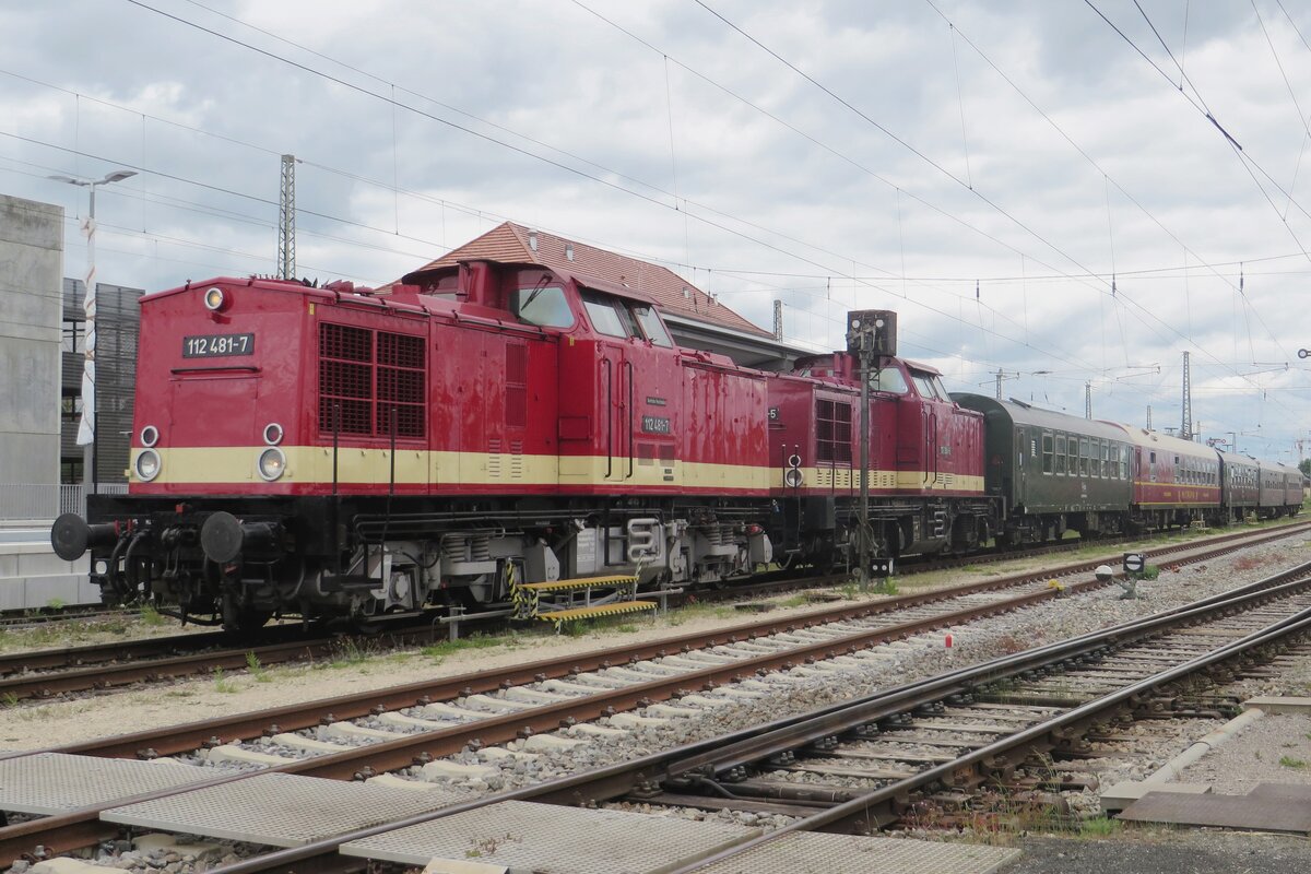 Lipsia, ex DR 112 481 stands at Nördlingen with one of five extra trains on 26 May 2022.