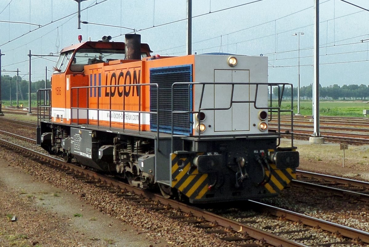 LOCON 1506 speeds through Lage Zwaluwe on 22 July 2016.