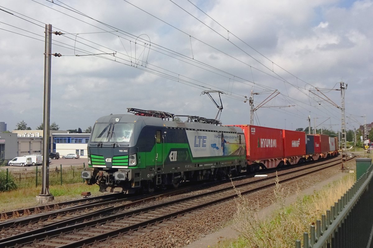 LTE 193 263 hauls a diverted container train out of Venlo on 27 August 2020. 