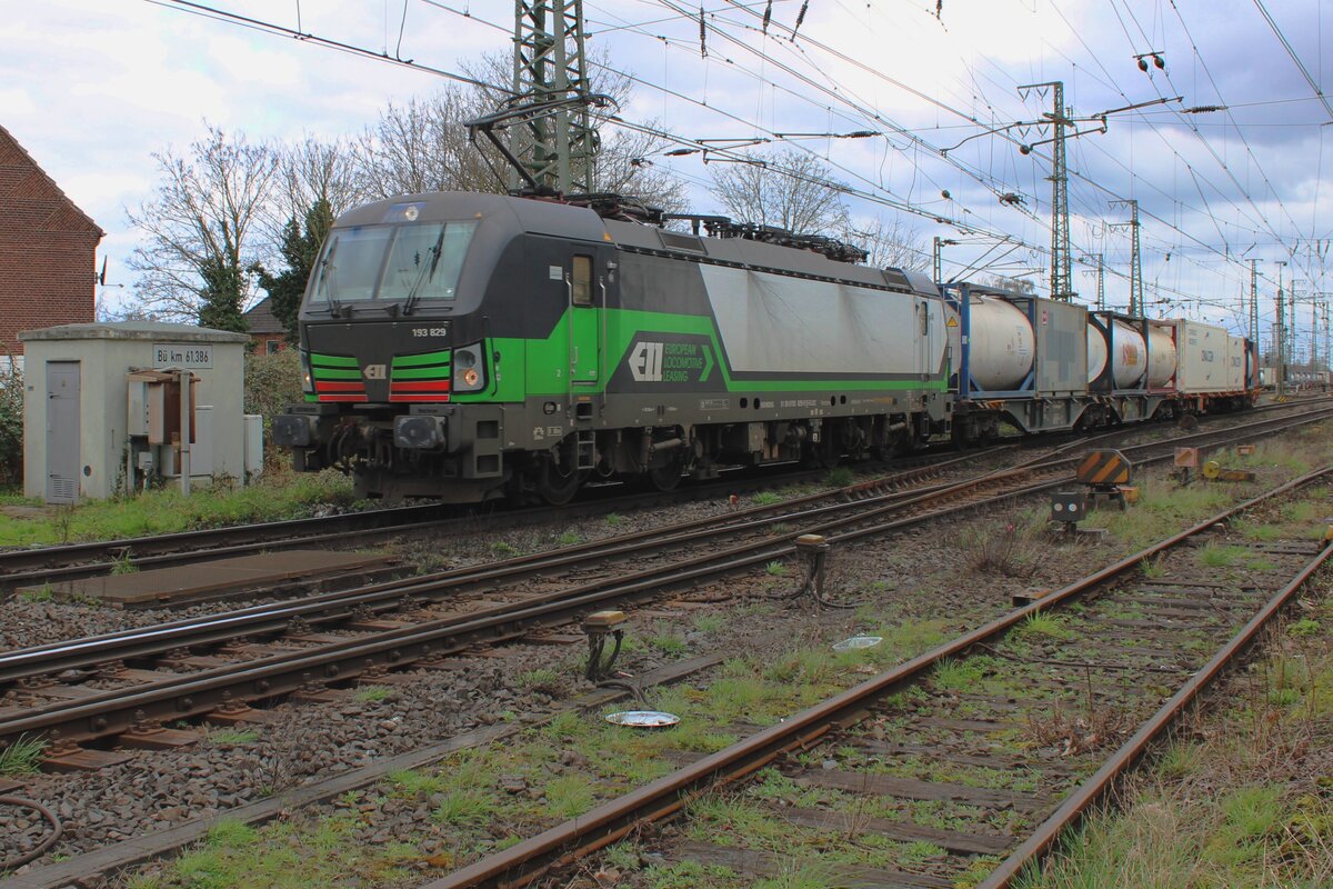 LTE 193 829 quits Emmerich with a well-loaded intermodal service on 16 March 2024.