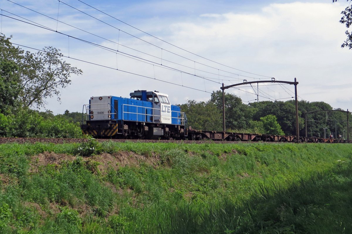 LTE 6406 hauls a set of empty container wagons through Tilburg Oude Warande on 19 July 2020.