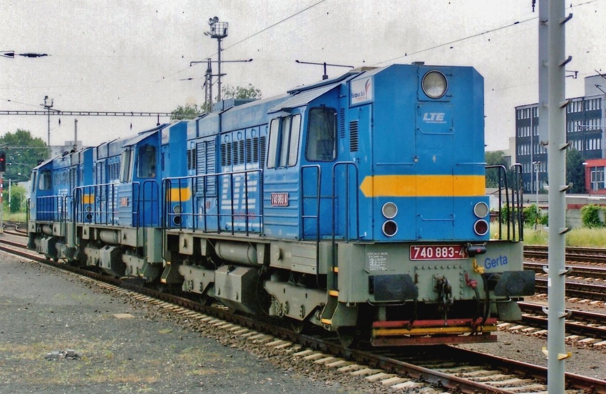 LTE 740 883 stands in Bratislava Petrzalka on 22 May 2007.