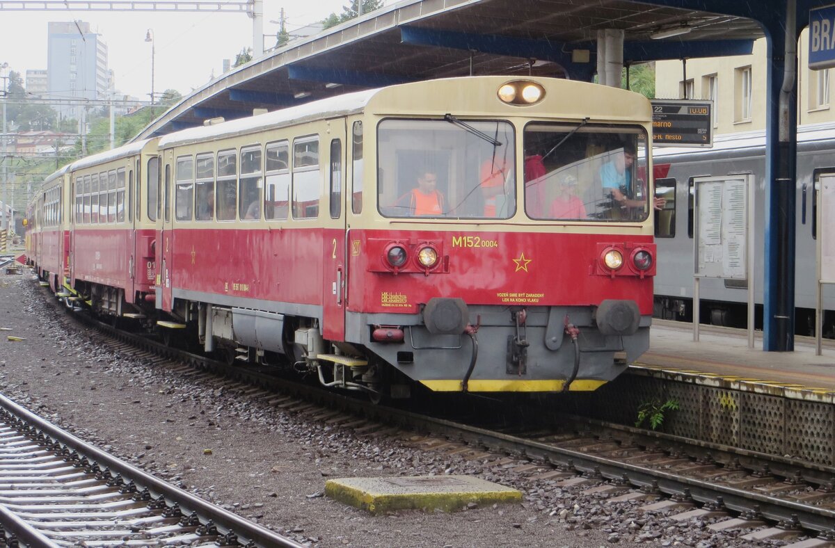 M152 0004 stands at Bratislava hl.st. as part of a museum train on 25 June 2022.
