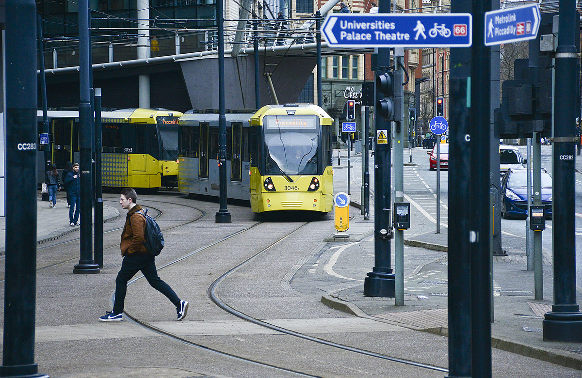 Manchester Metro Link Tram 3046 (Bombardier M5000) on London Road. Date: March 11, 2018.