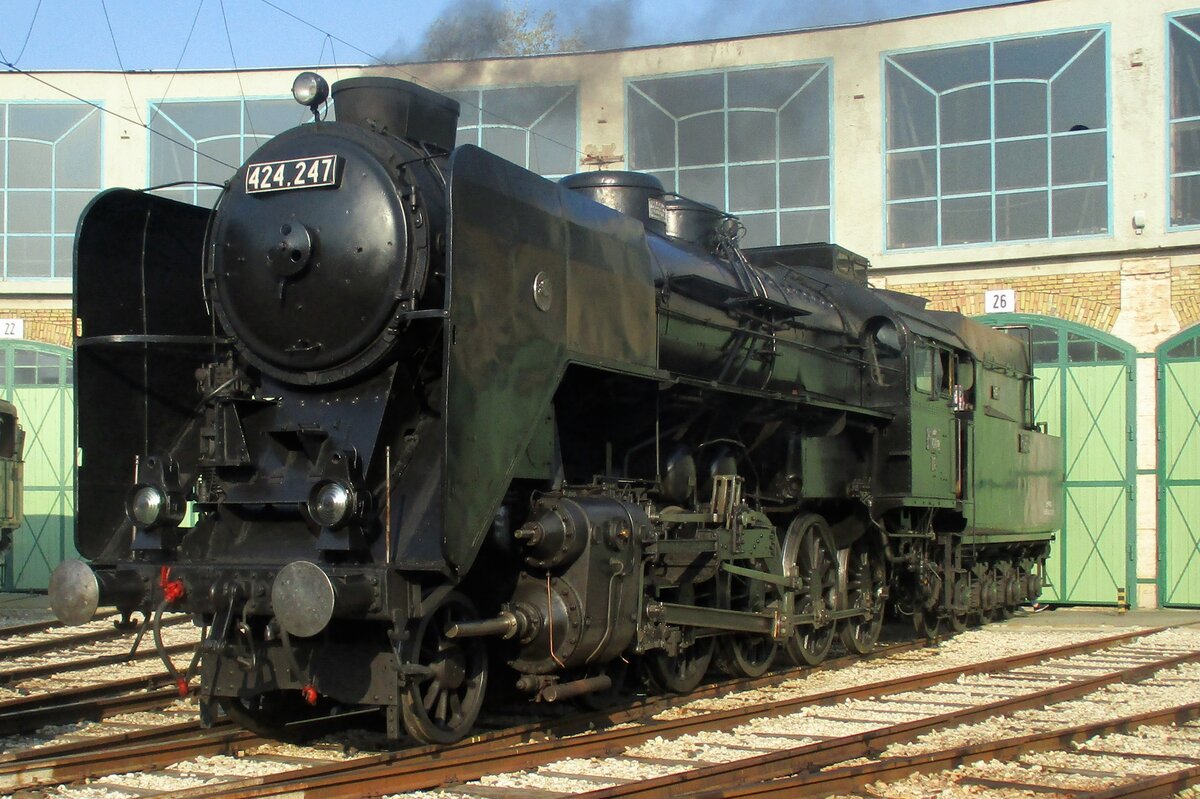 MAV 424 247 stands in the Budapest Railway Museum park on 7 September 2018.