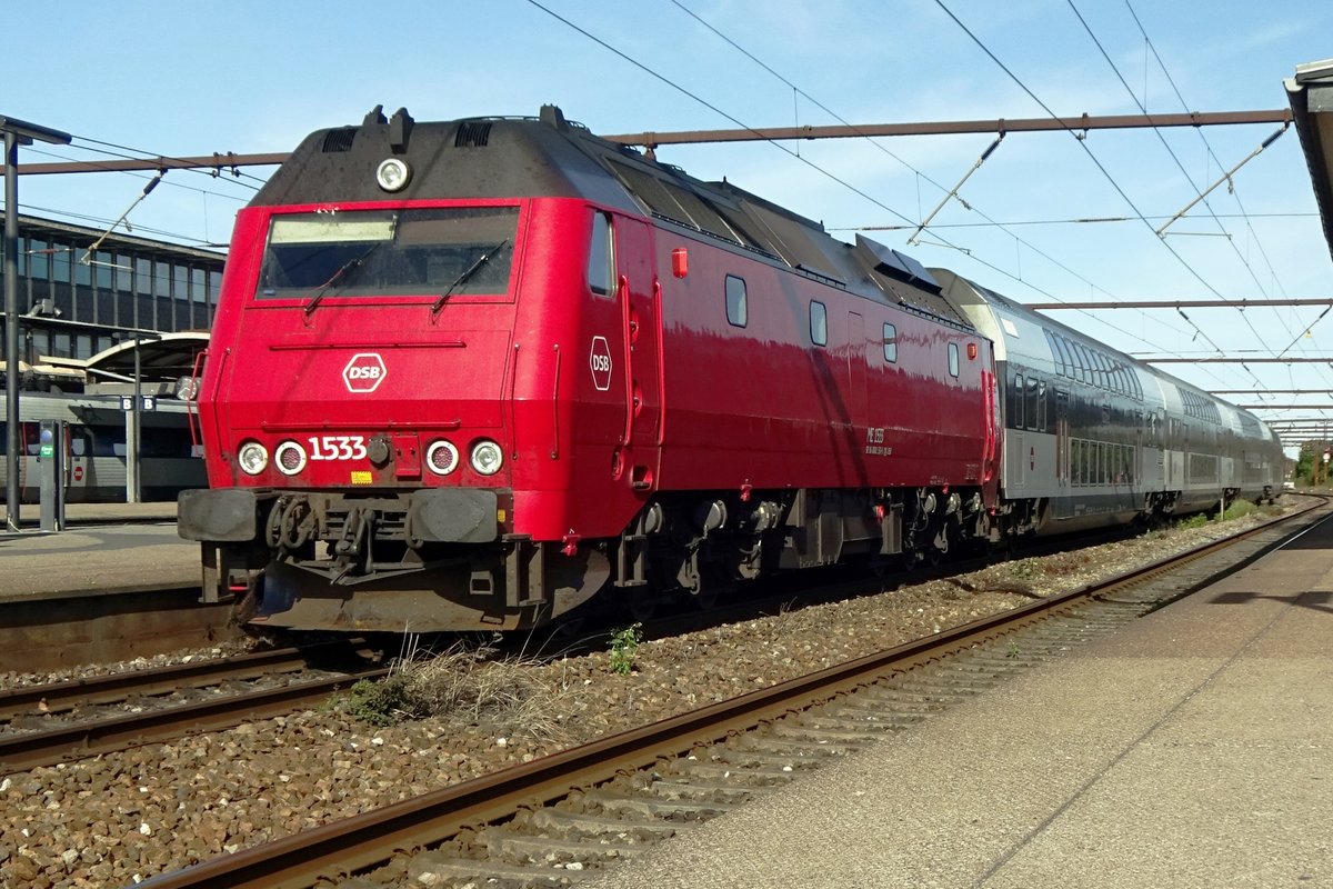 ME 1533 quits Roskilde on 17 September 2020 with a train to Österport.