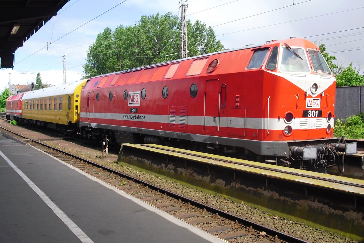 MEG 301 stands on 6 June 2013 with a diagnostic train in Osnabrück Hbf.