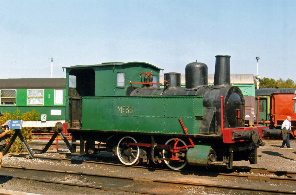 MF33 stands in Mariembourg with the CFV3V on 26 September 2009. Sadly, since 2017 this engine has been tucked away in Trainworld in Schaerbeek.