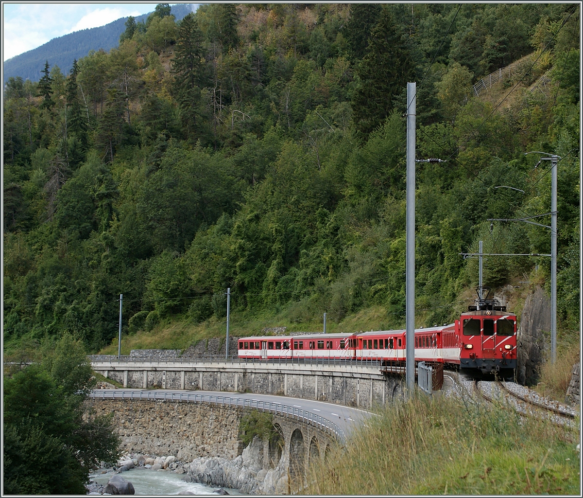 MGB De 4/4 with a local Train near Betten Talstation.
10.09.2013 