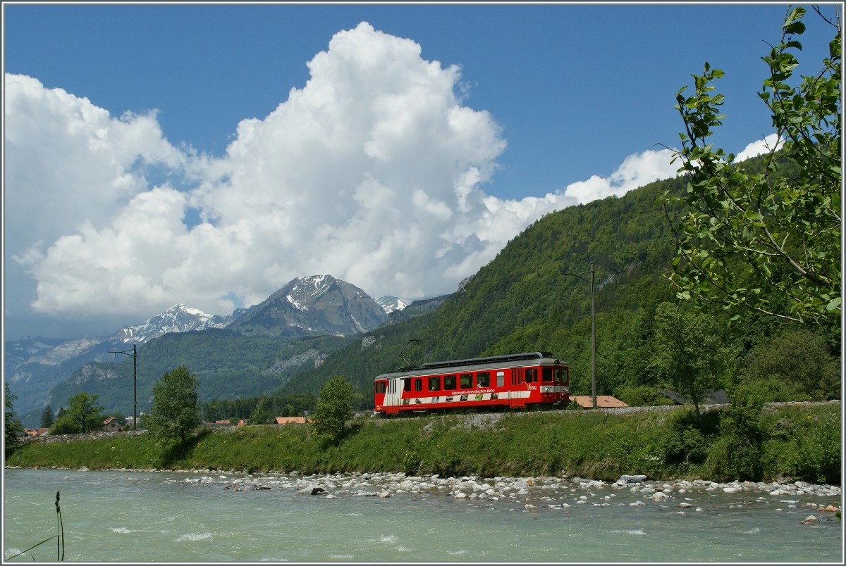 MIB local train by near the Station  Aareschlucht West  .
05.06.2013