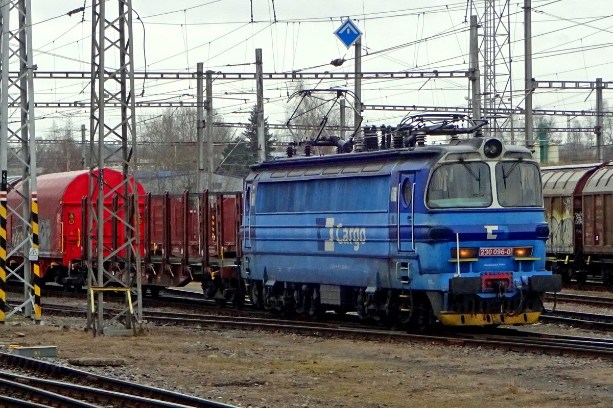 Mixed freight with 230 096 readies herself for departure at Havlickuv Brod on 23 February 2020.