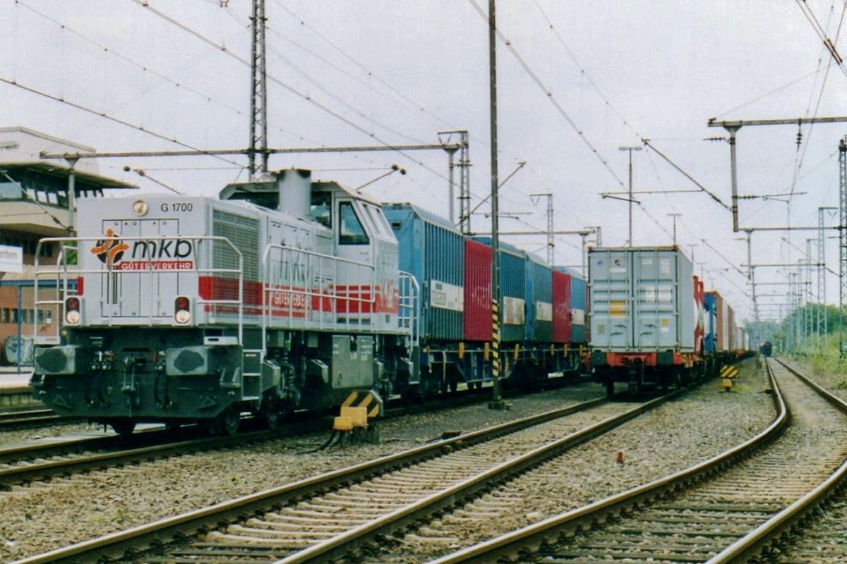 MKB V19 shunts on 25 February 2002 at Bad Bentheim.