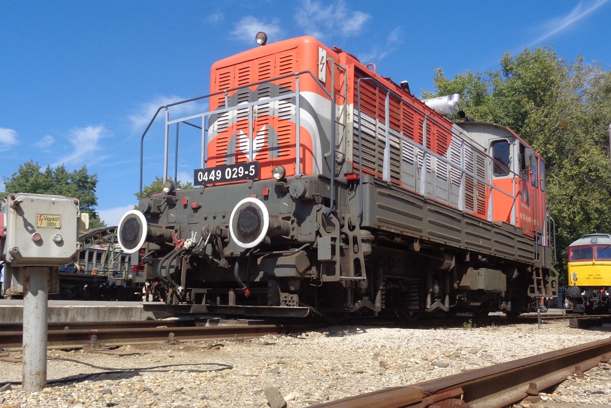 MMV 449 029 stands in the Budapest Railway Museum Park on 8 September 2018. Class 449 is the same as Class 448, but denotes the locos used by private operators like MMV and Karpat Vasut, where the Hungarian State railways MAV use the Class number 448.