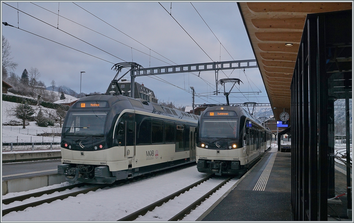 MOB Alpina Be 9201 and 9204 in Montbovon Station on the way to Montreux and Zweisimmen.

03.12.2020 