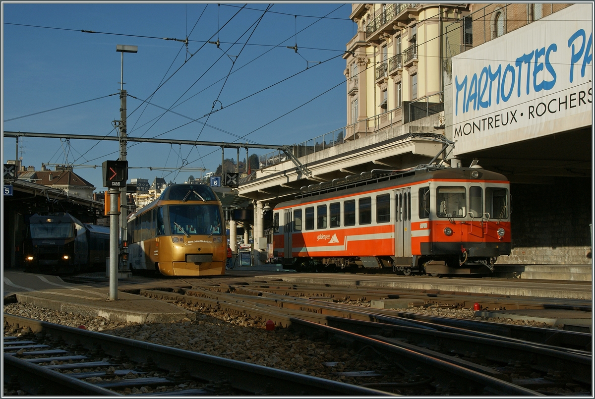 MOB Be 4/4 1007 (ex SNB) and the Panoramic Express in Montreux.
09.12.2013