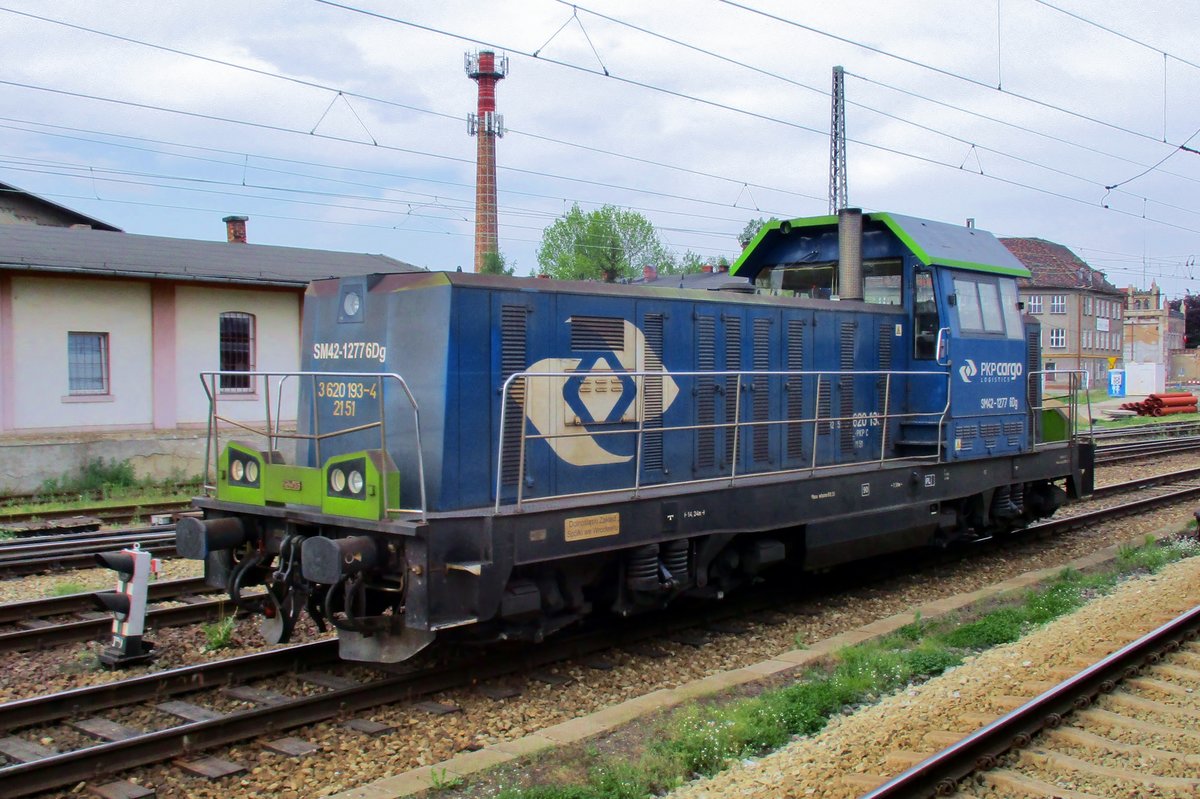 Modified SM 42-1277 runs light through Jaworzyna Slaska on 1 May 2018.