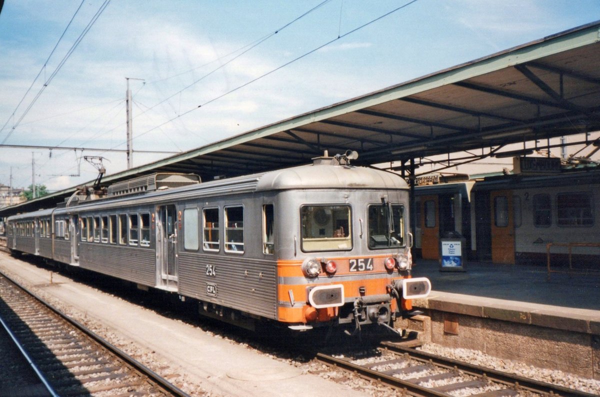 Moulinex 254 departs from Luxembourg Gare on 24 July 1998.