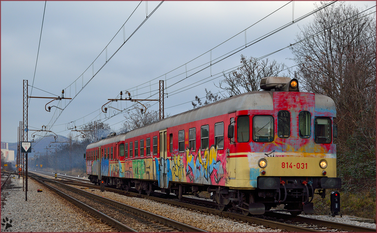 Multiple units 814-031 are running through Maribor-Tabor on the way to Središče. /22.1.2014