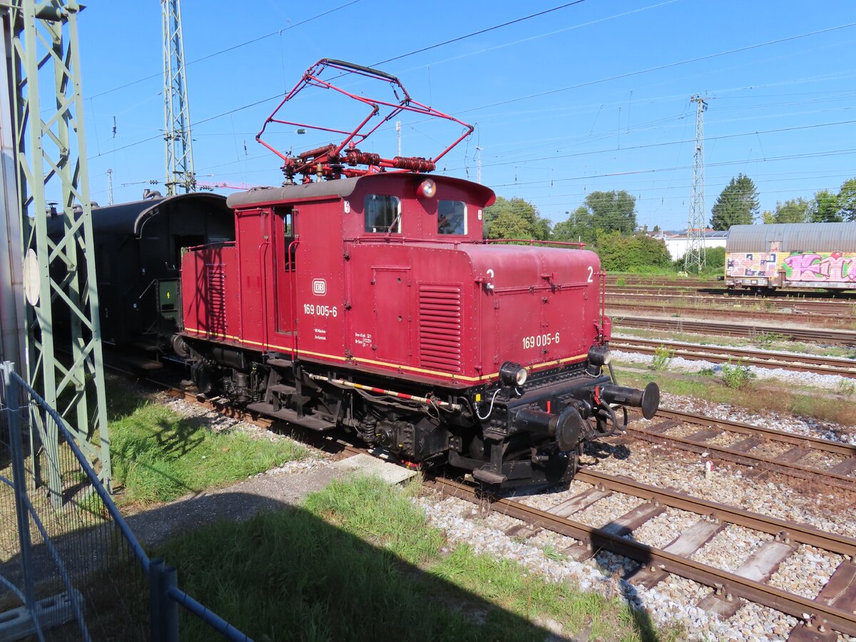 Museum electric loco 160 005 stands in Landshut on 16 September 2023. Five of these locos were build with different body layouts and all five have been preserved.