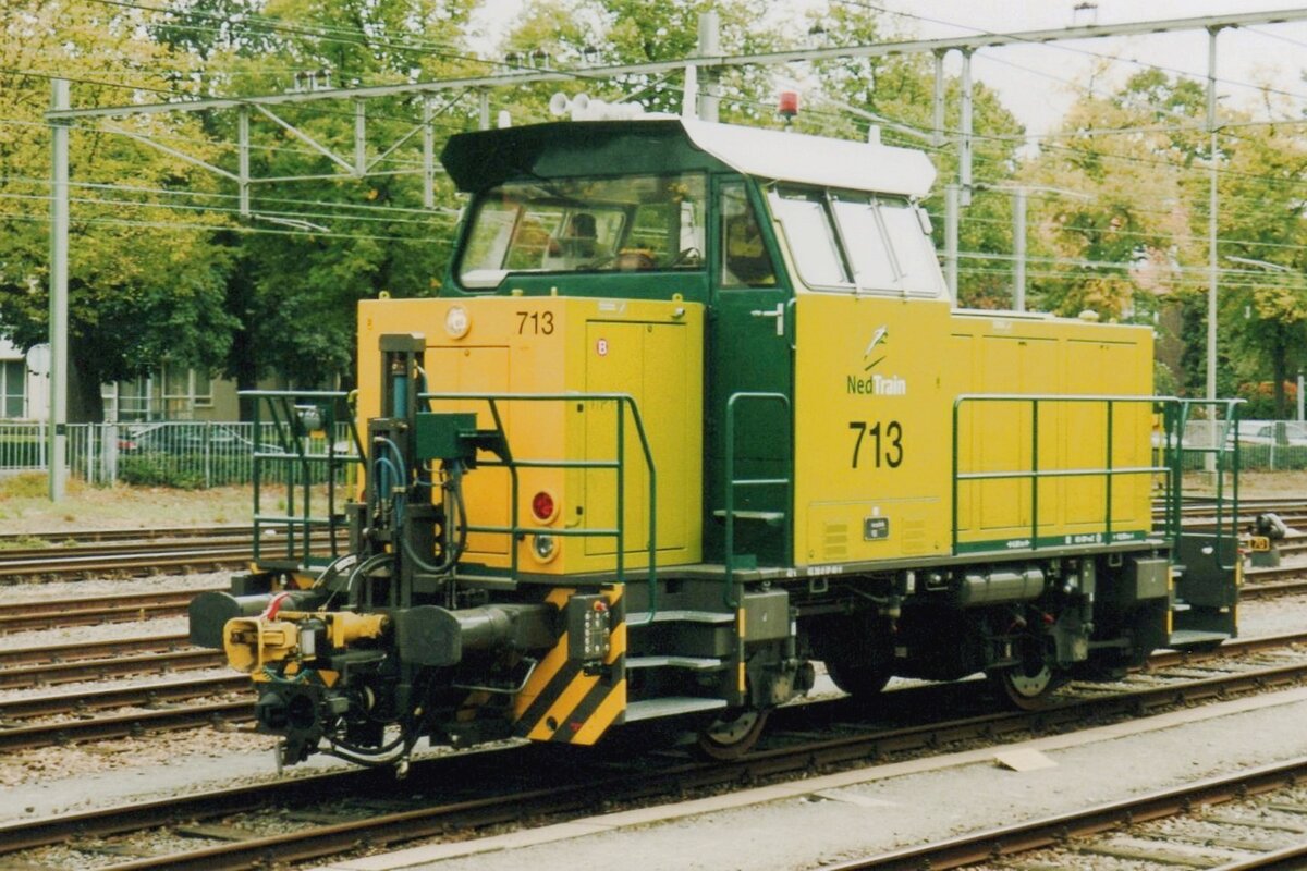 NedTrain 713 stands at Maastricht on 13 March 2010.