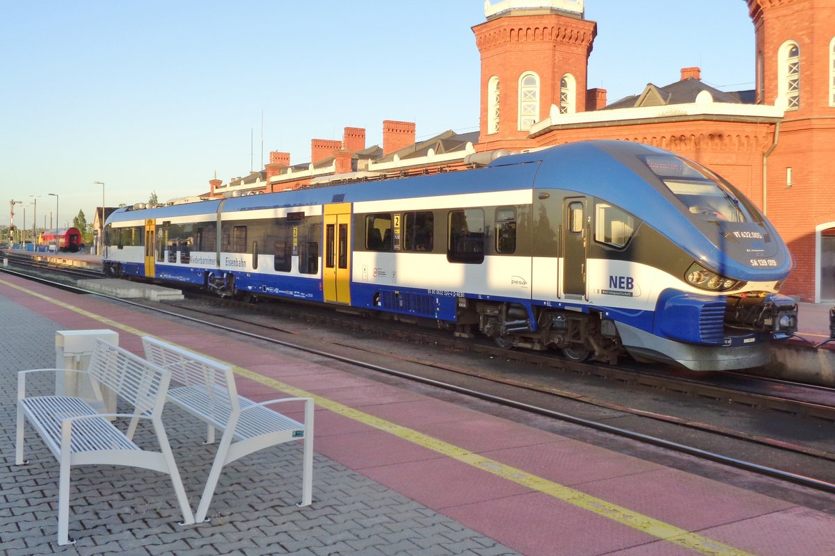 Niederbarnimer Eisenbahn SA 139-019 stands at Kosztryn on 30 April 2018.