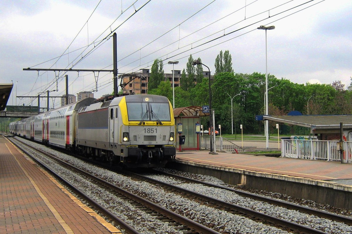 NMBS 1851 speeds through Antwerpen-Noorderdokken on 30 May 2013.