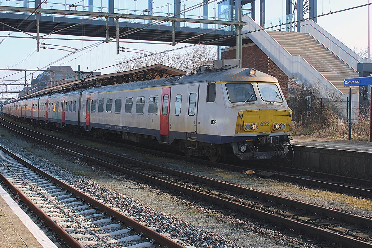 NMBS 832 stands at Roosendaal with an L-Trein to Antwerpen on 23 February 2025 -due to a railway strike in Belgium however, this EMU will jnot go further than Essen.
