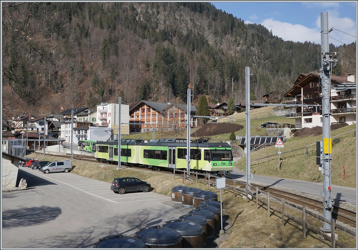Now the TPC Beh 4/8 591 leaves the small train station of Les Sépey to Les Dialerets; where there is now peace and quiet for almost an hour.

Feb 17, 2024
