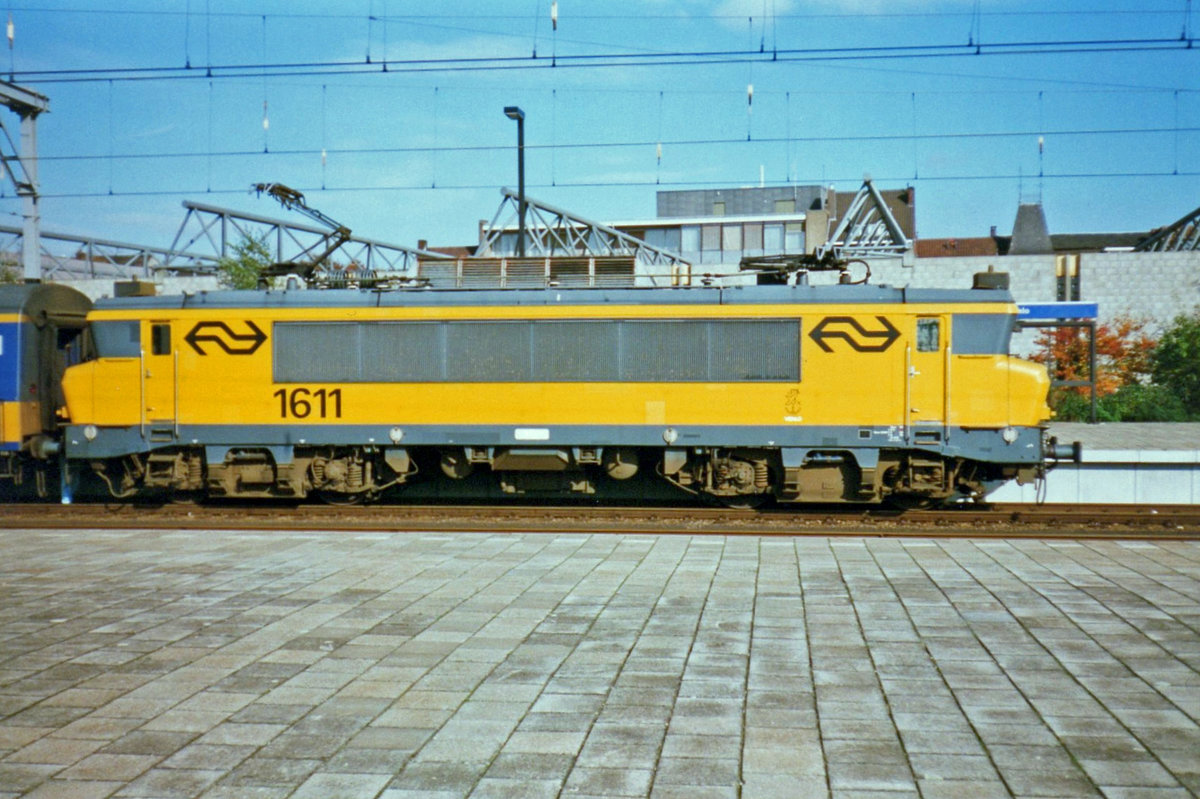 NS 1611 has arrived at Venlo on 3 September 1994.