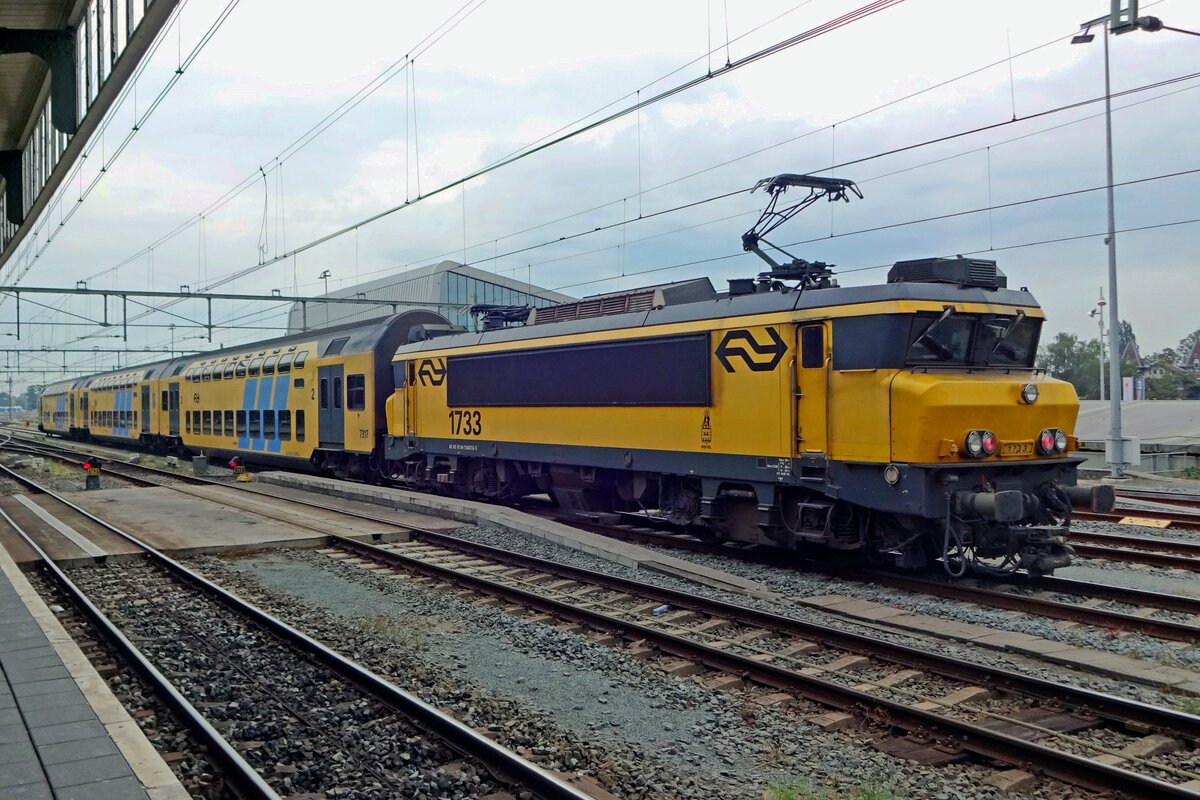 NS 1733 is stabled at Hengelo on 5 July 2019.