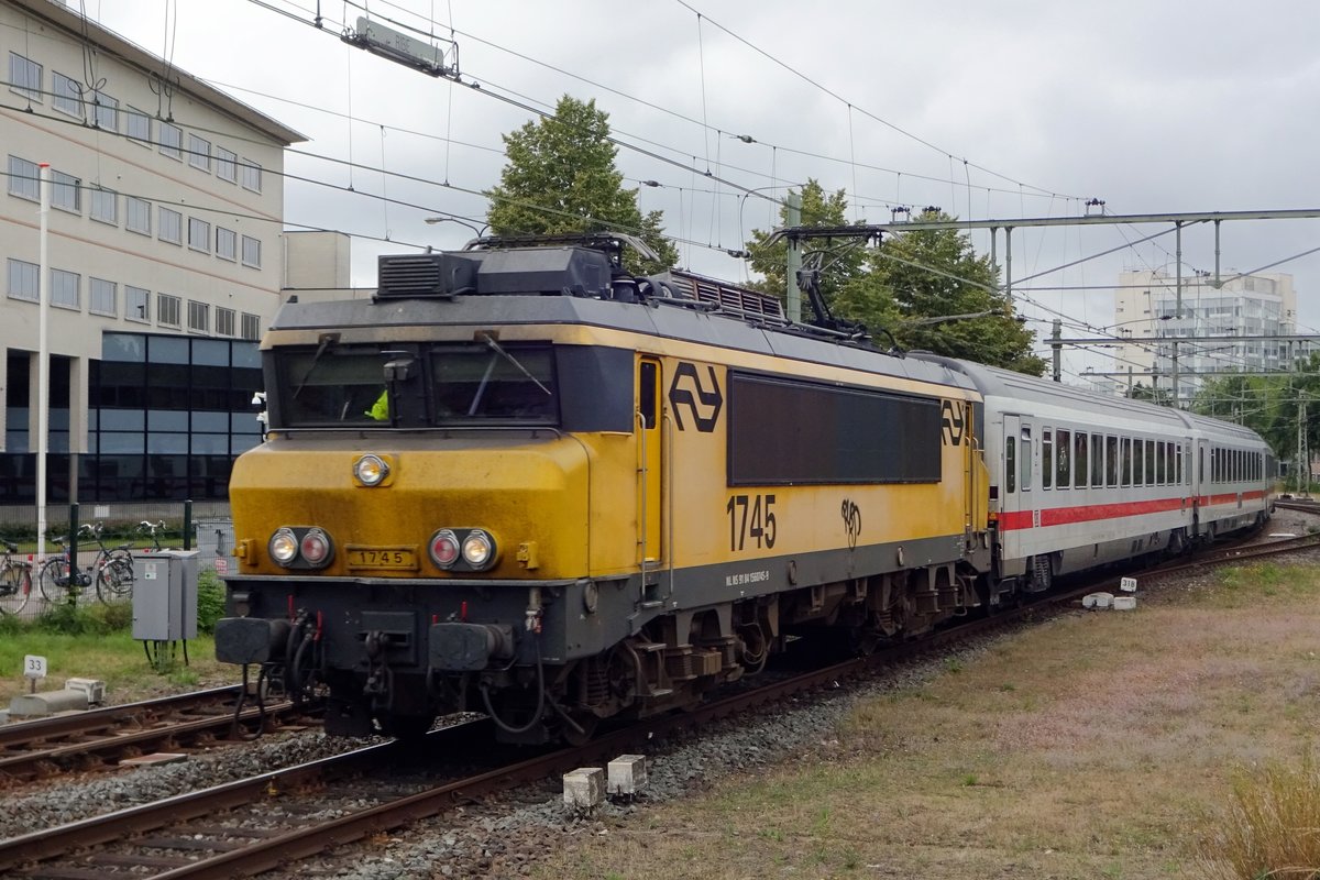 NS 1745 calls at Apeldoorn on 15 July 2019 with an IC-Berlijn. NS Reizigers plan to phase out the last remaining 1700ers -still employed on the IC-Berljins (Amsterdam--Bad Bentheim)- within a year and replacre them with leased Vectrons.