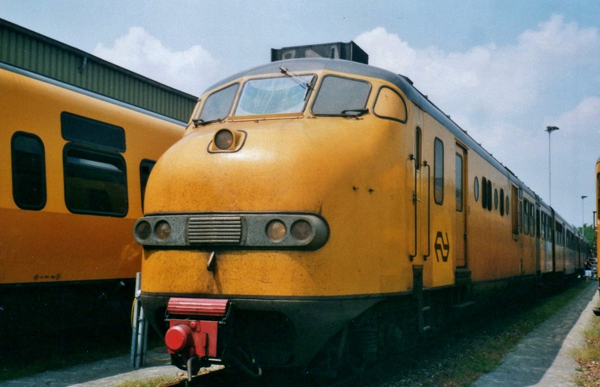 NS 191 stands on 2 July 2002 at Winterswijk.