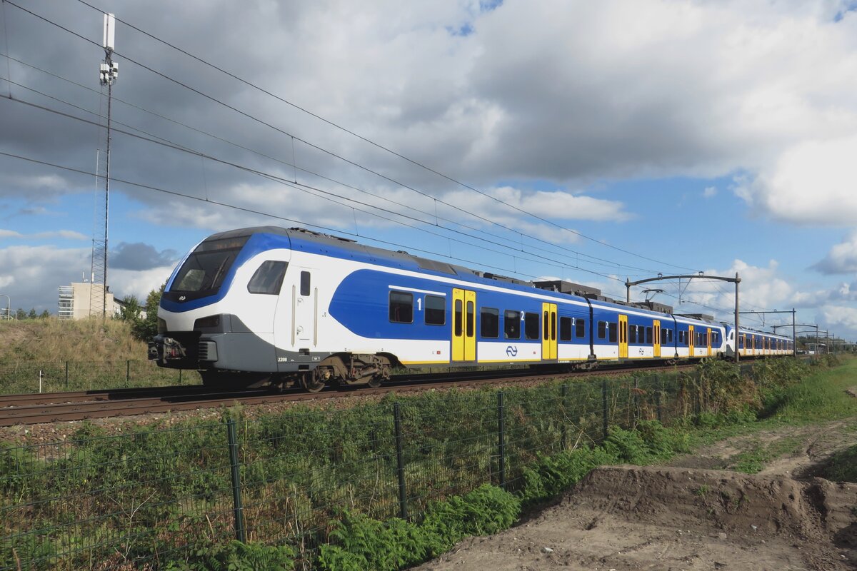 NS 2208 'FLIRTS' at Tilburg-Reeshof on 15 October 2021.